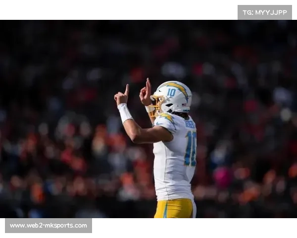 前NFL明星布雷迪亲临成都世运会指导中国外接手训练展现职业经验